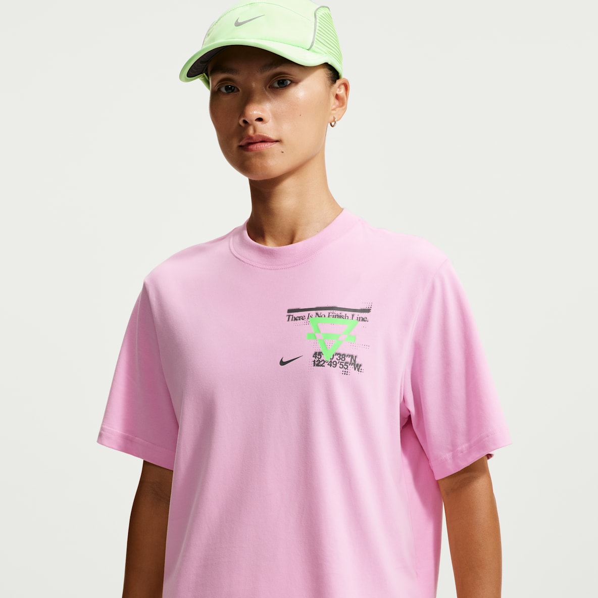 NIKE公式】 ピンク トップス & Tシャツ【ナイキ公式通販】